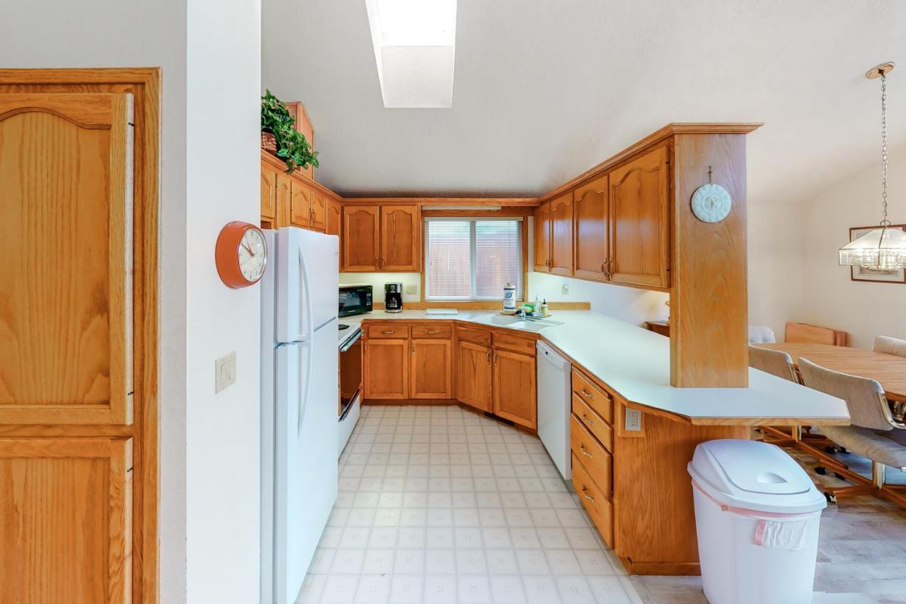 Captain Bill'S Beachhouse Lincoln City Extérieur photo