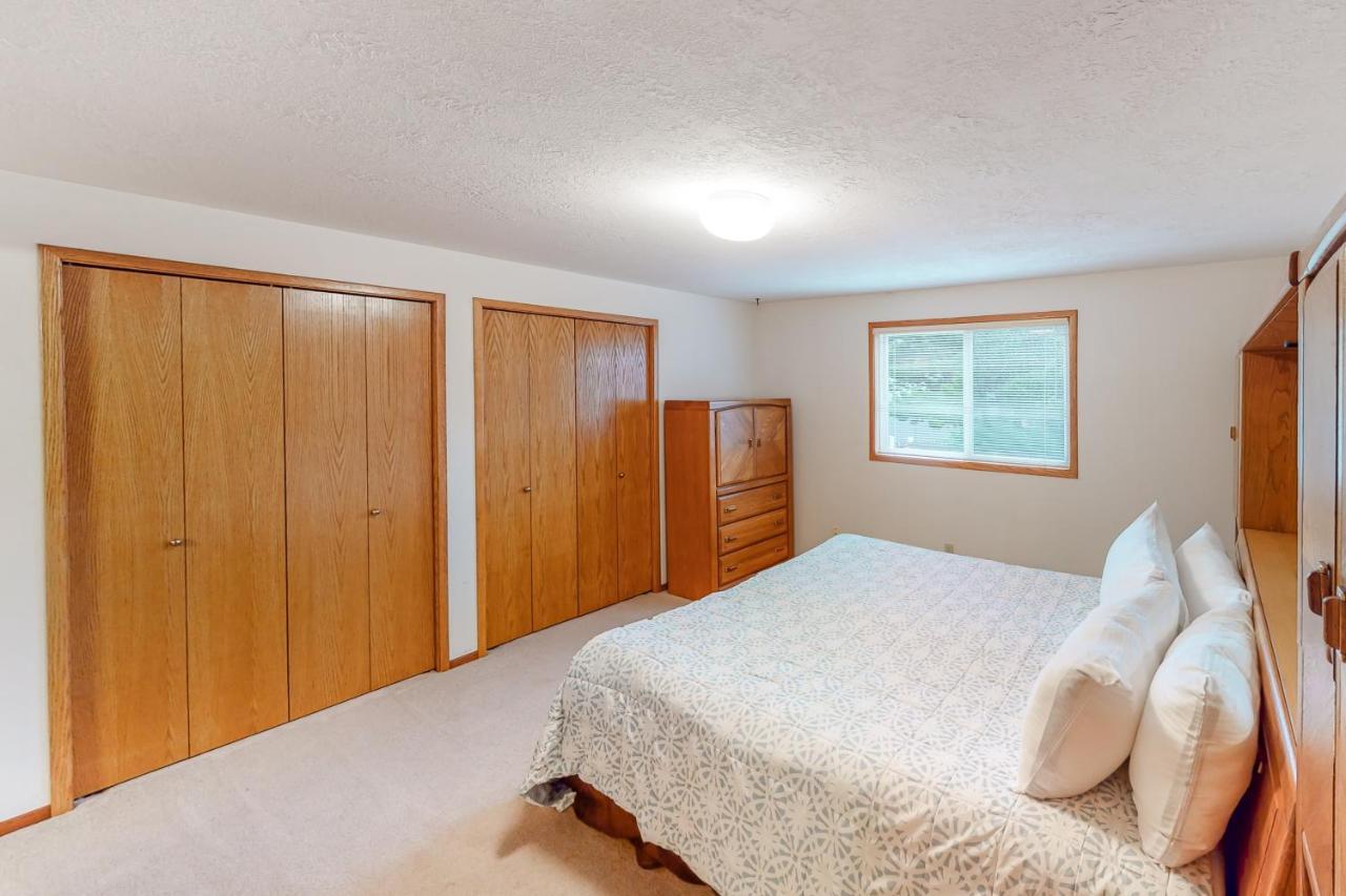 Captain Bill'S Beachhouse Lincoln City Extérieur photo