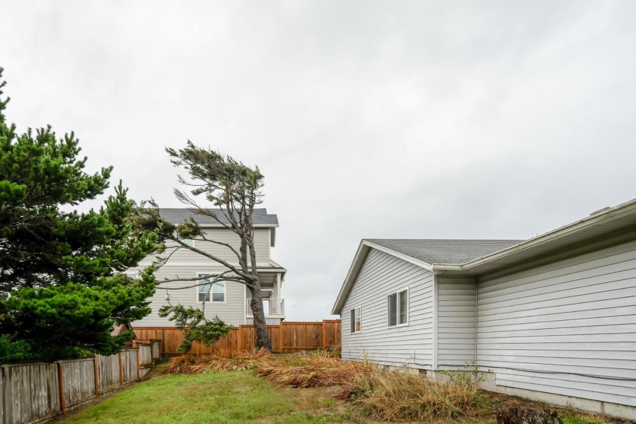 Captain Bill'S Beachhouse Lincoln City Extérieur photo